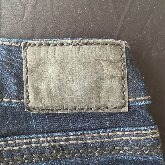 True Religion Low Rise Slim Straight Dark Denim Jeans Size 26 - Picture 9 of 9
